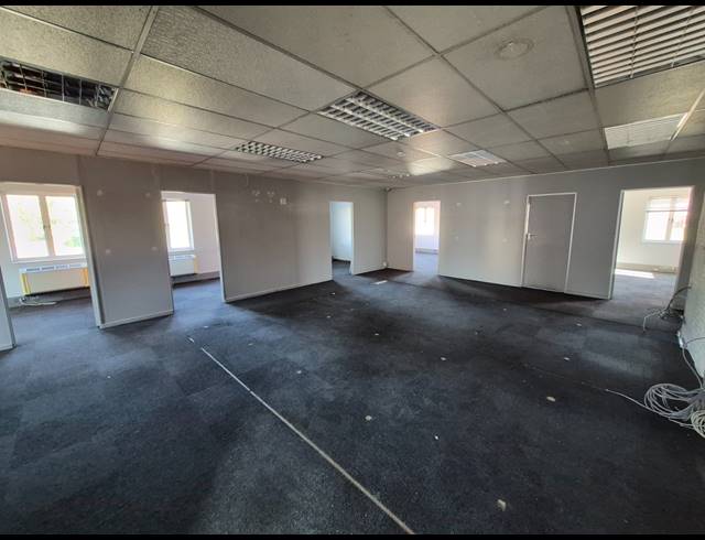 251M² OFFICE TO LET IN RIVONIA